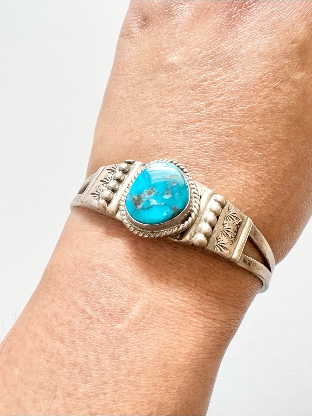 1950s Vintage Sterling Silver Turquoise Native American Navajo Cuff Bracelet - Picture 7 of 9